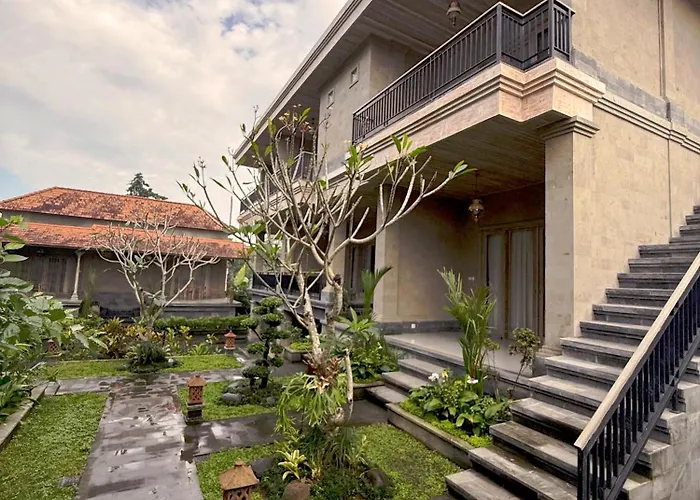 Lebah Sari House